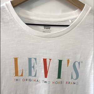 Levi’s Logo T